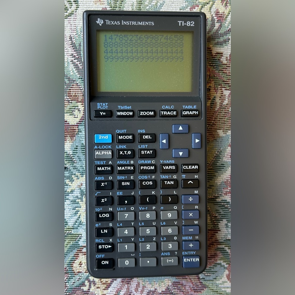 TI-82 Graphing Calculator. - Picture 6 of 9